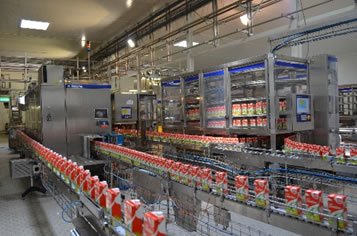 Ligne industrielle laitière moderne avec équipements UHT